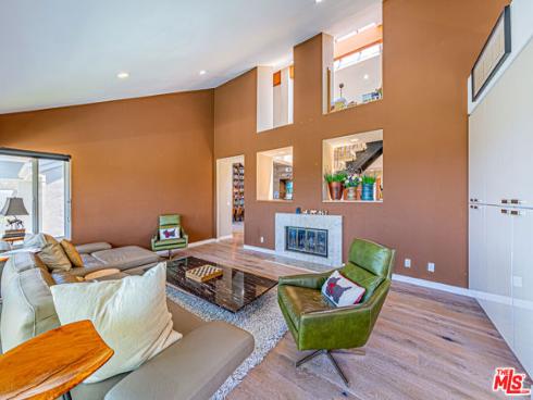 6 Sirius , Irvine, CA