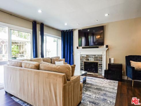 22 Hunter , Irvine, CA