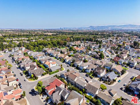 22  Hunter  , Irvine, CA