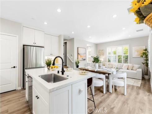 85 Kestrel , Irvine, CA