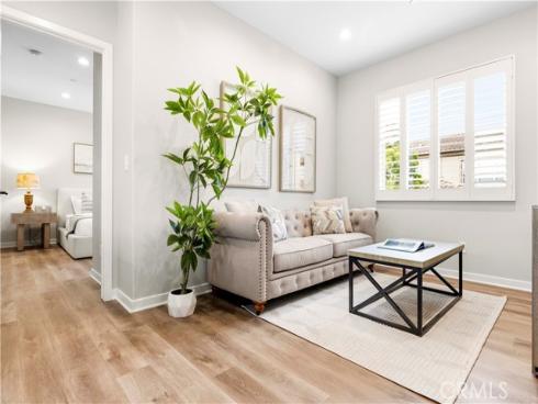 85 Kestrel , Irvine, CA