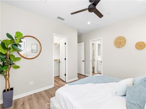 85 Kestrel , Irvine, CA