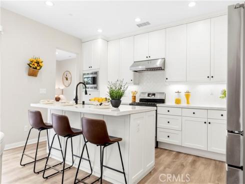 85 Kestrel , Irvine, CA