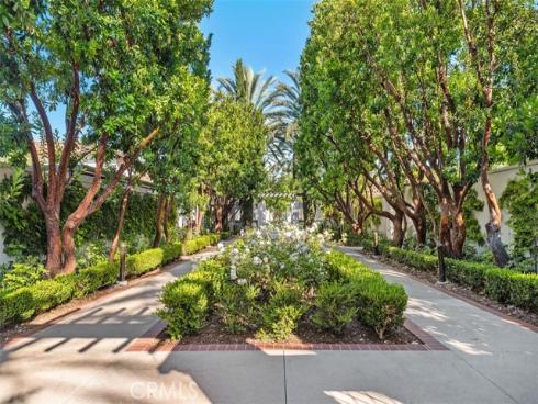 80 Great Lawn , Irvine, CA