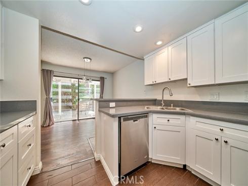 380 Deerfield , Irvine, CA