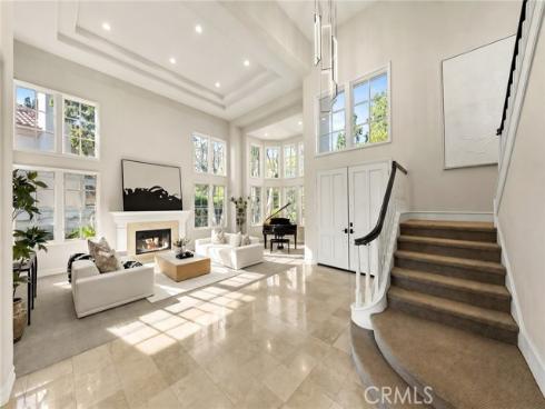 5 Chester , Irvine, CA