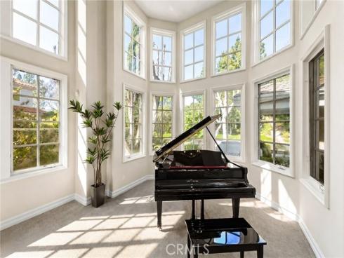 5 Chester , Irvine, CA