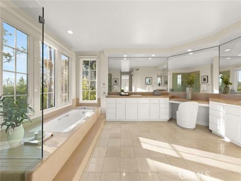5 Chester , Irvine, CA