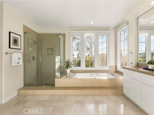 5 Chester , Irvine, CA