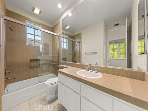 5 Chester , Irvine, CA