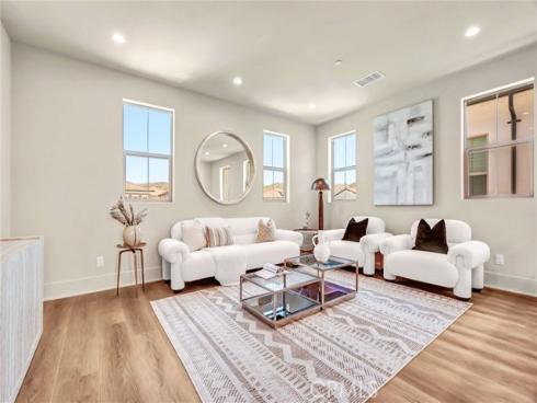 204 Alora , Irvine, CA