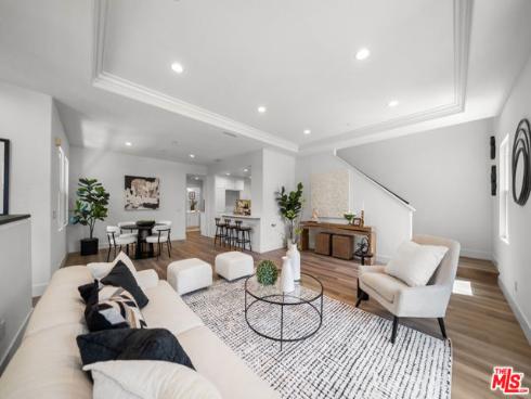 270 Lockford