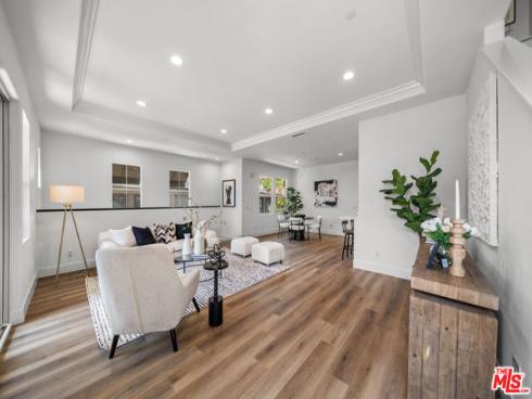 270 Lockford , Irvine, CA