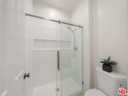270 Lockford , Irvine, CA
