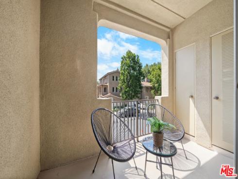 270 Lockford , Irvine, CA