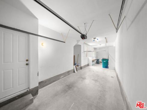 270 Lockford , Irvine, CA