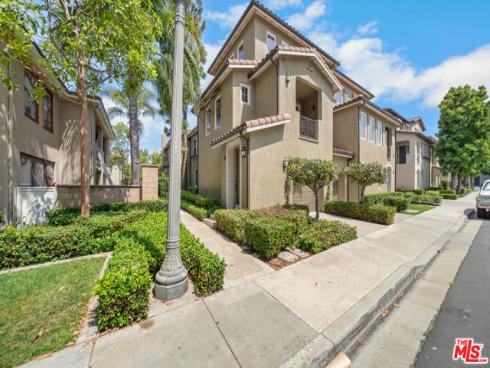 270 Lockford , Irvine, CA