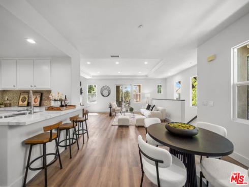 270 Lockford , Irvine, CA
