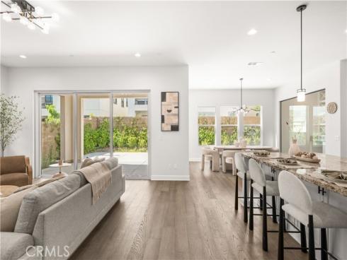 133 Chant , Irvine, CA