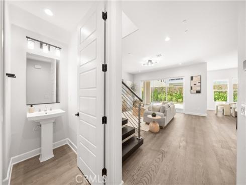 133 Chant , Irvine, CA