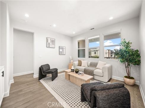 133 Chant , Irvine, CA