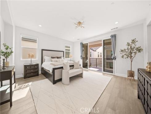 133 Chant , Irvine, CA