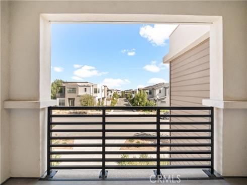 133 Chant , Irvine, CA