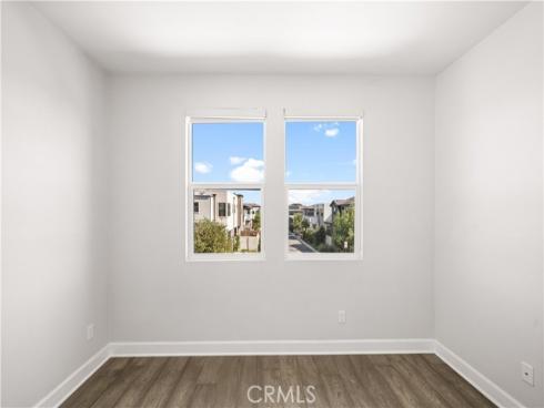 133 Chant , Irvine, CA