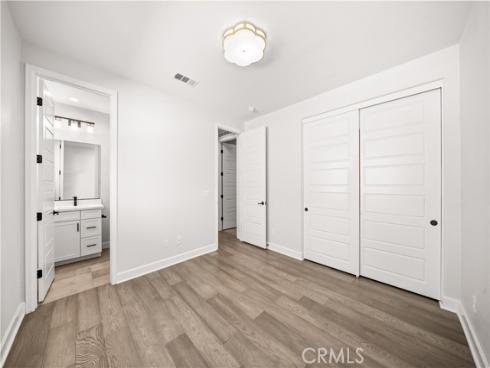 133 Chant , Irvine, CA