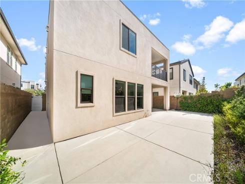 133 Chant , Irvine, CA