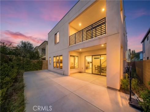 133 Chant , Irvine, CA