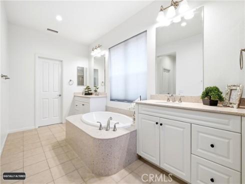 210 Mantle , Irvine, CA