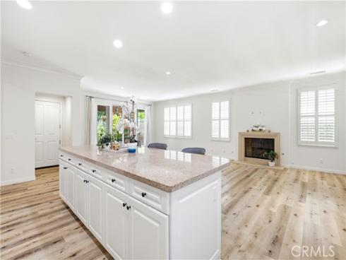 210 Mantle , Irvine, CA