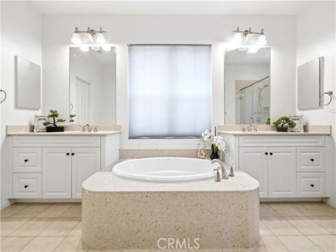210 Mantle , Irvine, CA