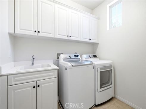 210 Mantle , Irvine, CA