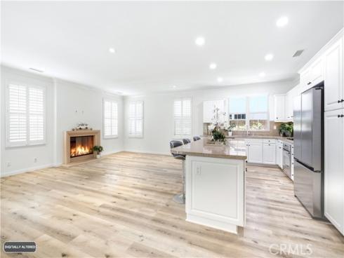 210 Mantle , Irvine, CA