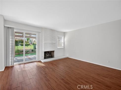 11 Redwood Tree , Irvine, CA
