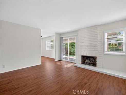 11 Redwood Tree , Irvine, CA