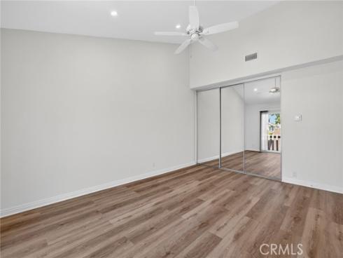 11 Redwood Tree , Irvine, CA