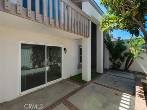 11 Redwood Tree , Irvine, CA