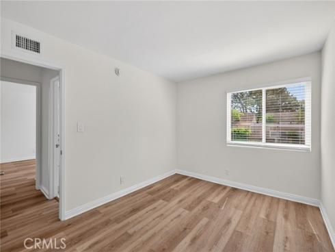 11 Redwood Tree , Irvine, CA