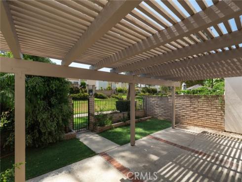 11 Redwood Tree , Irvine, CA