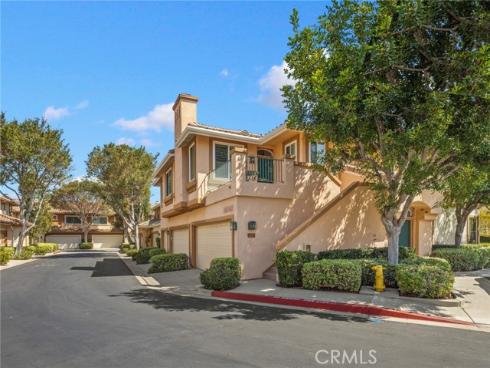 3407 Ladrillo Aisle