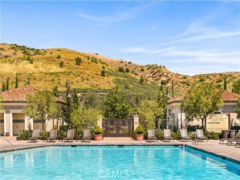 179  Somera  , Irvine, CA