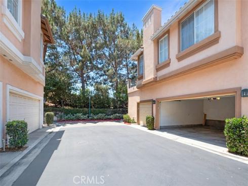 709  Solvay Aisle  , Irvine, CA