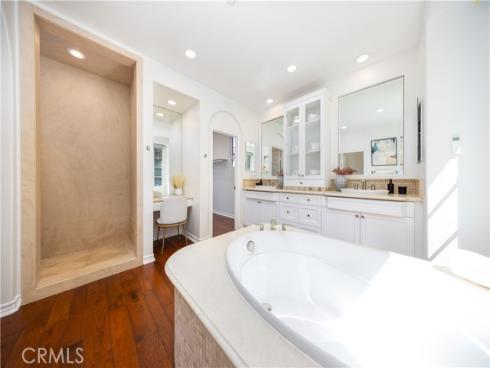 22 Shady , Irvine, CA