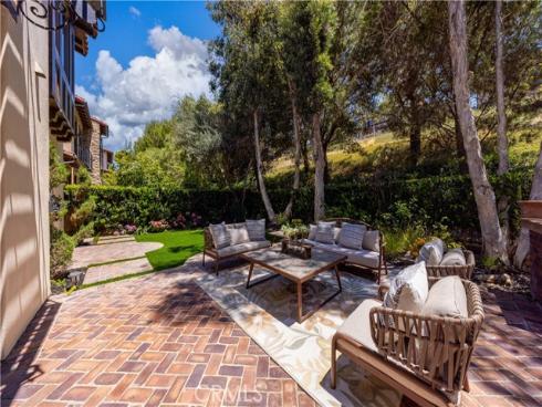 22 Shady , Irvine, CA
