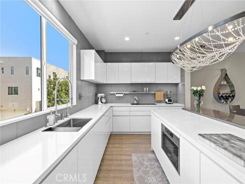 745  Beacon  , Irvine, CA