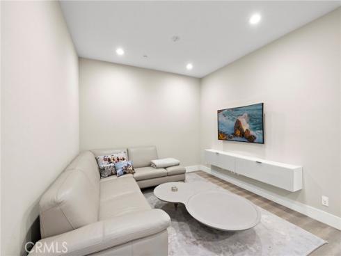 745  Beacon  , Irvine, CA