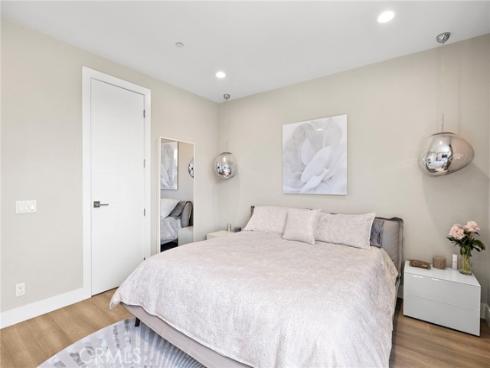 745  Beacon  , Irvine, CA